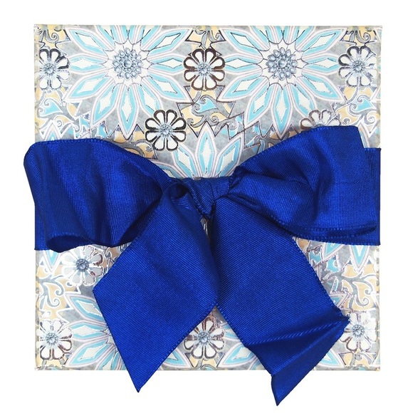 Punch Studio Blue Bow Snowflake Trinket Decorative Gift Box (42879), Lg - Picture 4 of 8